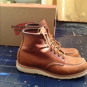 Red Wing 6" Moc Toe Boot